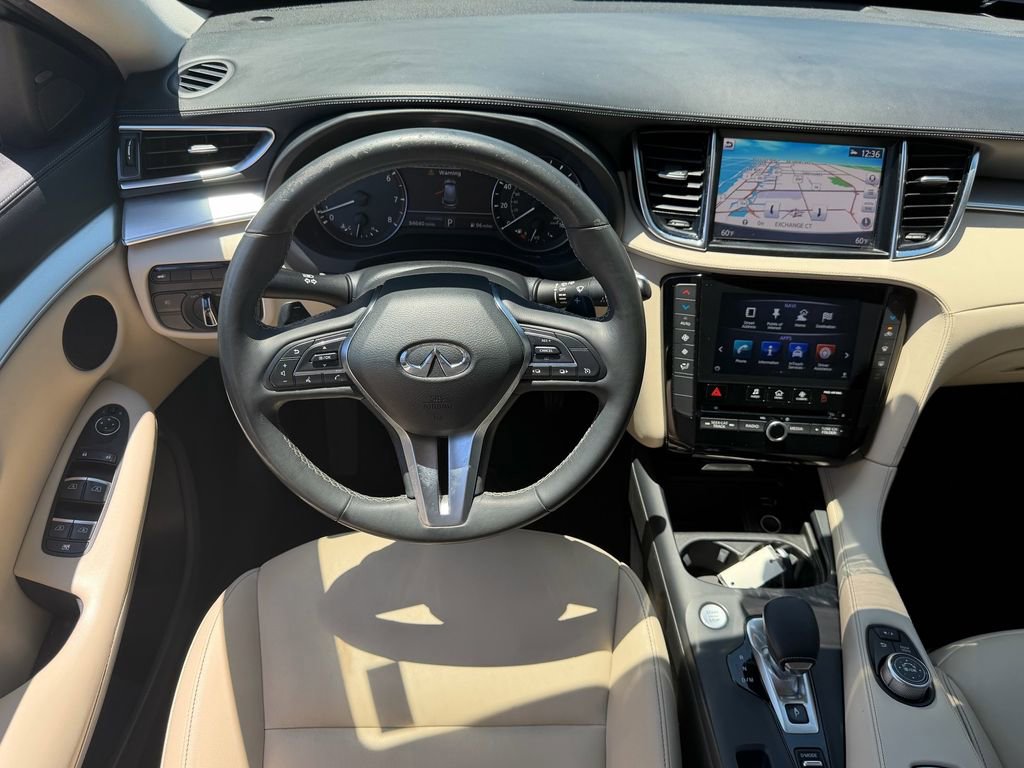 Used 2019 INFINITI QX50 Luxe w/ Navigation Package FWD image 16