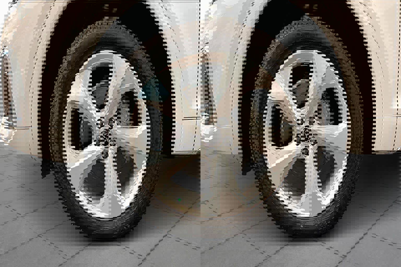 Certified 2025 Audi Q5 2.0T Premium Plus w/ Premium Plus Package image 10