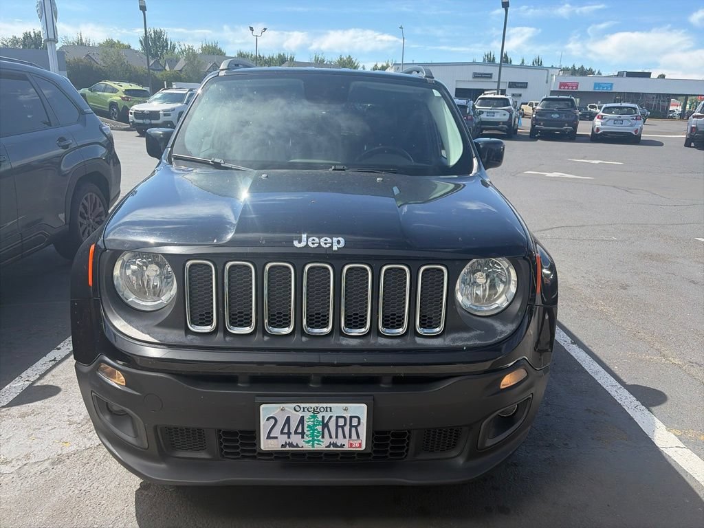 Used 2017 Jeep Renegade Latitude FWD image 1