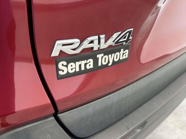 Certified 2022 Toyota RAV4 LE AWD/4WD image 10