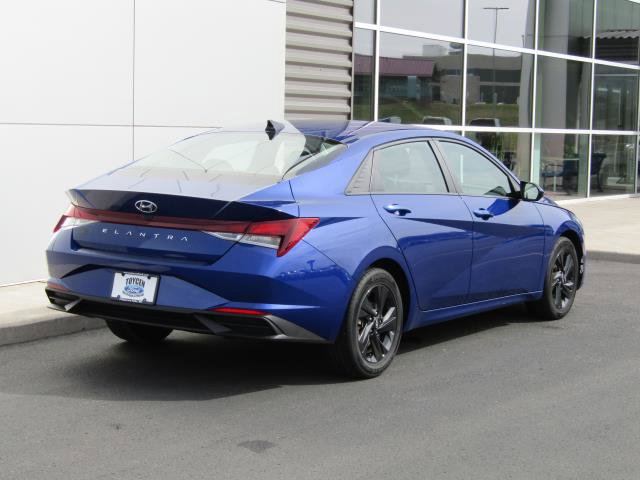 Used 2023 Hyundai Elantra SEL FWD image 7