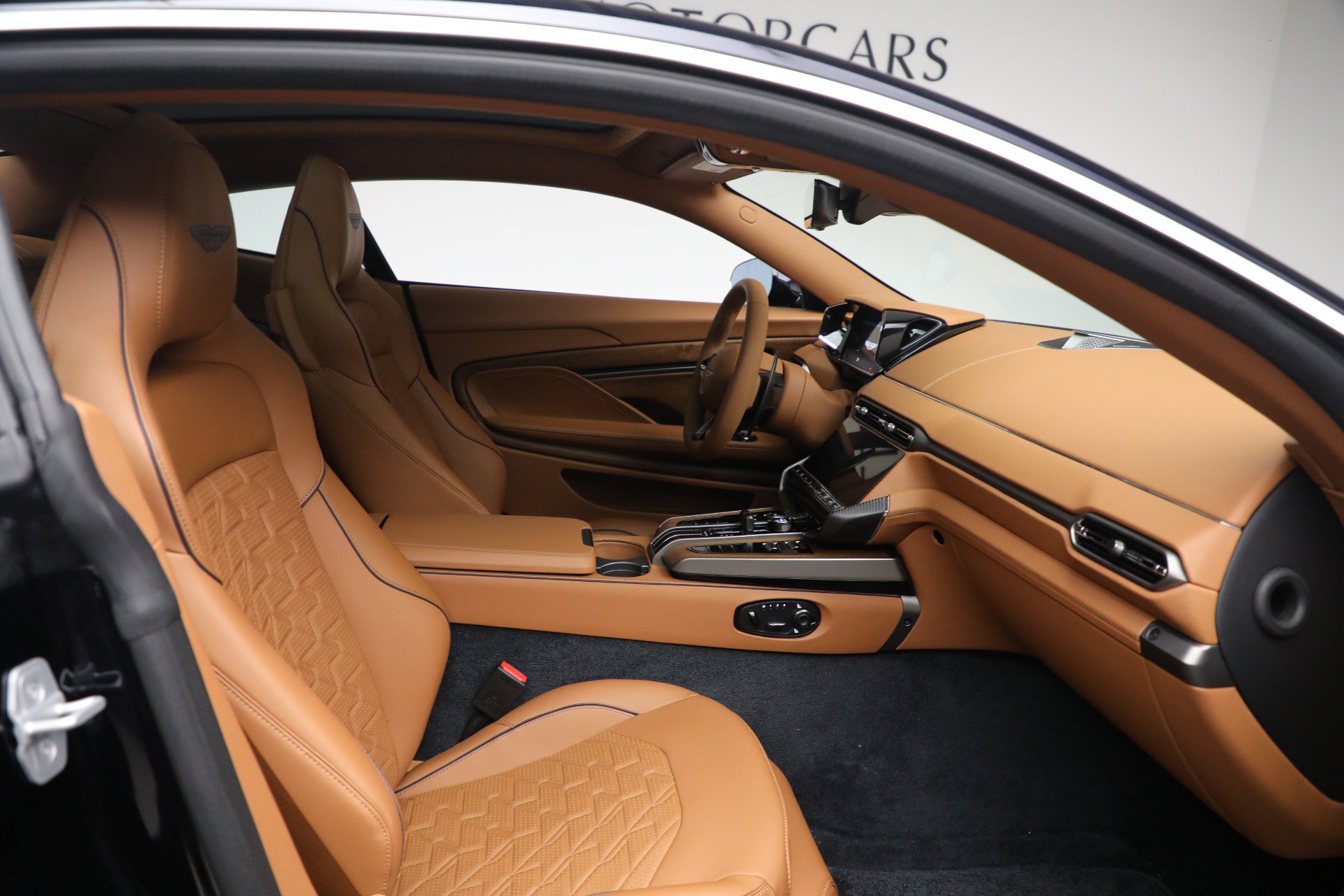 New 2026 Aston Martin Vanquish RWD image 19