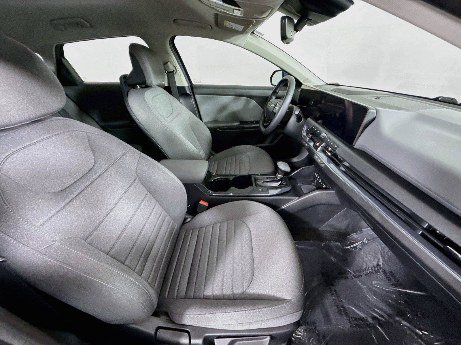 Used 2025 Kia K4 EX FWD image 42
