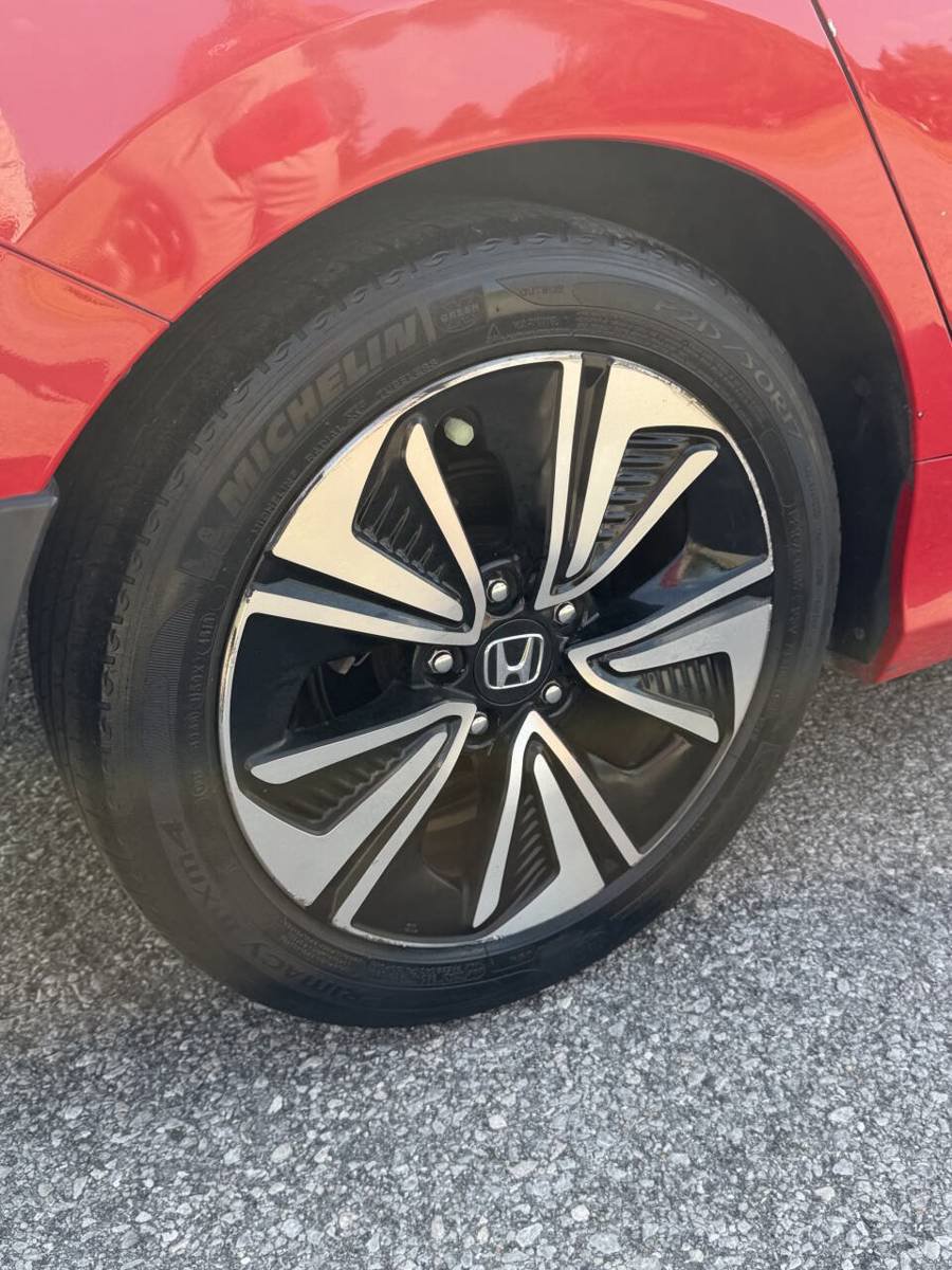 Used 2018 Honda Civic EX-L image 12