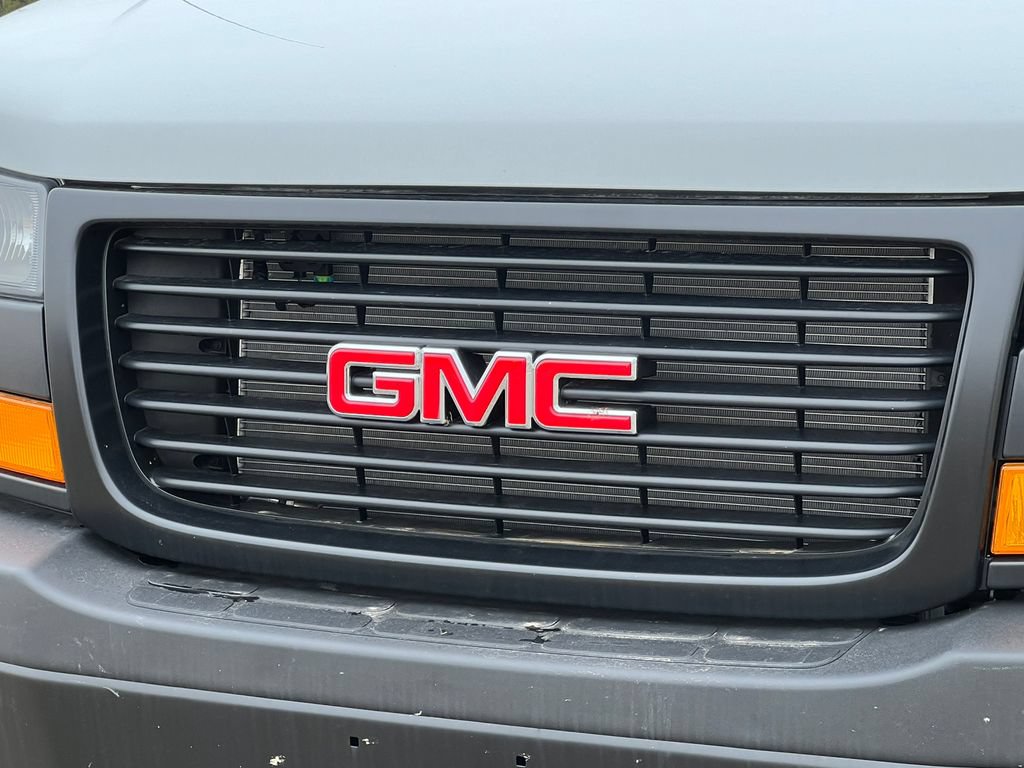 New 2025 GMC Savana 3500 Extended w/ Driver Convenience Package RWD image 36