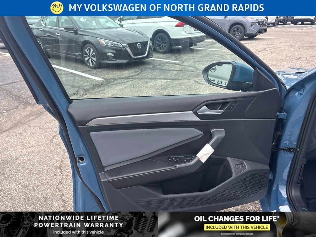 New 2026 Volkswagen Jetta SE FWD image 10