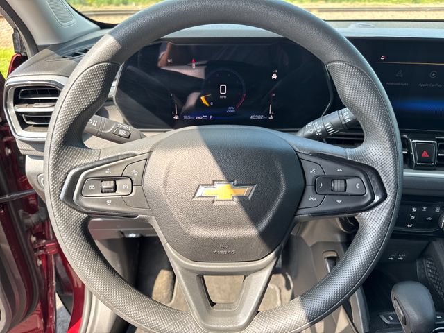 Used 2025 Chevrolet TrailBlazer LT AWD/4WD image 14