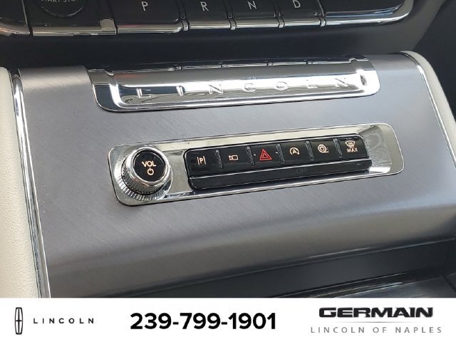 New 2026 Lincoln Aviator AWD image 30