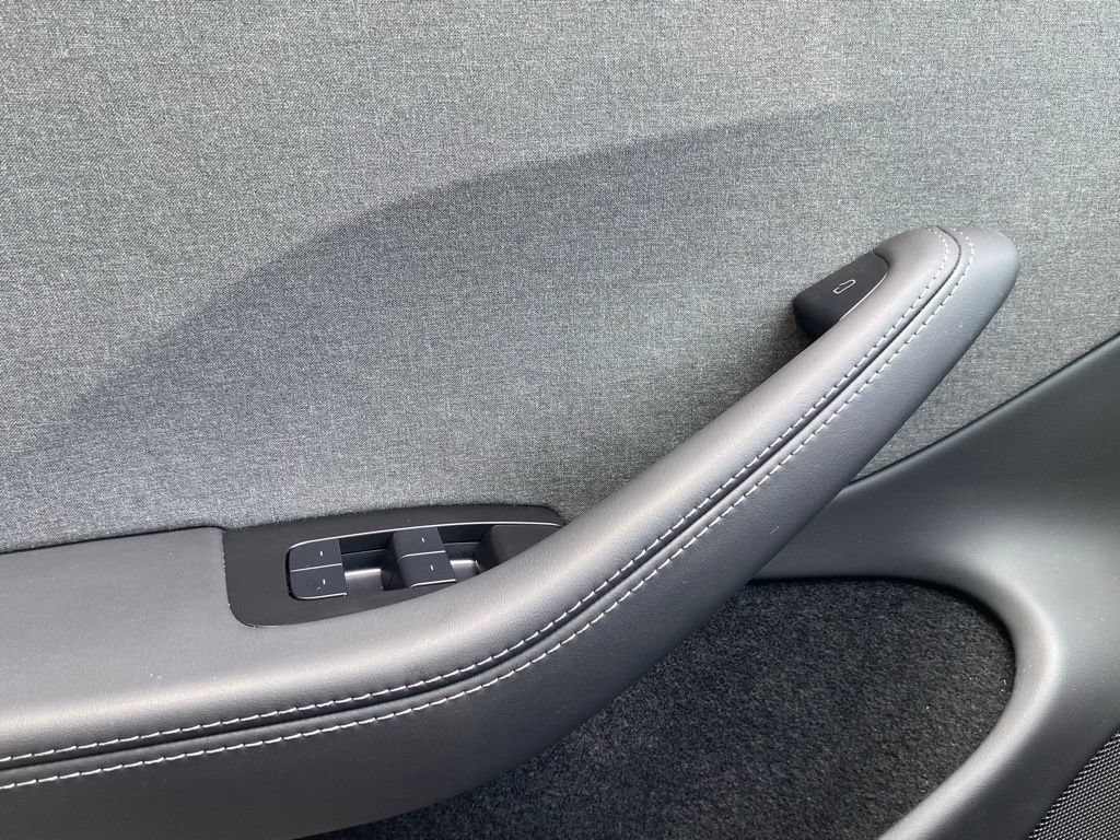 Used 2026 Tesla Model 3 RWD image 19