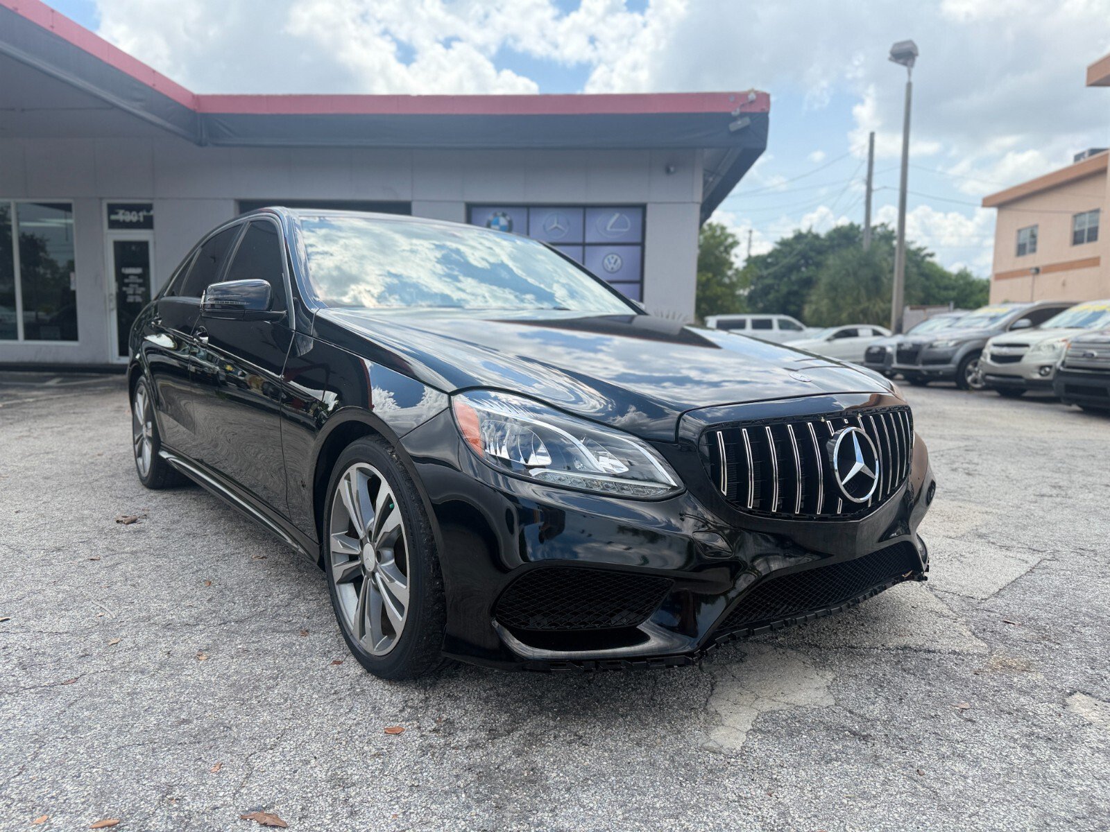 Used 2014 Mercedes-Benz E 350 Sedan w/ Premium 1 Package image 7