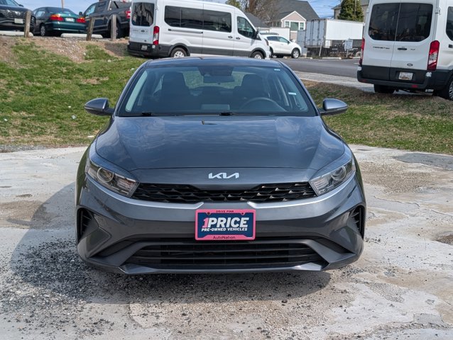 Used 2023 Kia Forte LXS w/ LXS Technology Package image 2