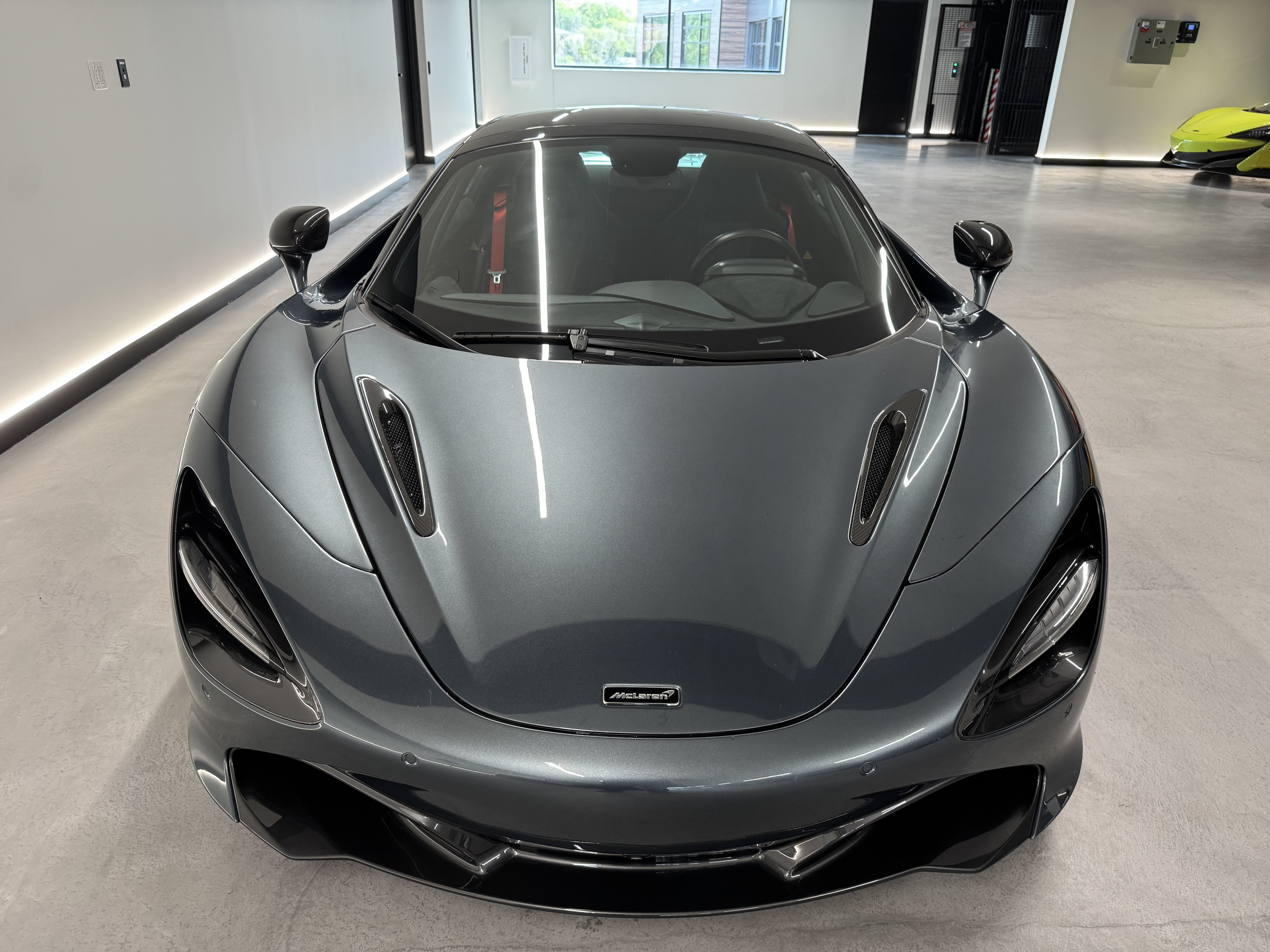 Used 2022 McLaren 720S Spider RWD image 10