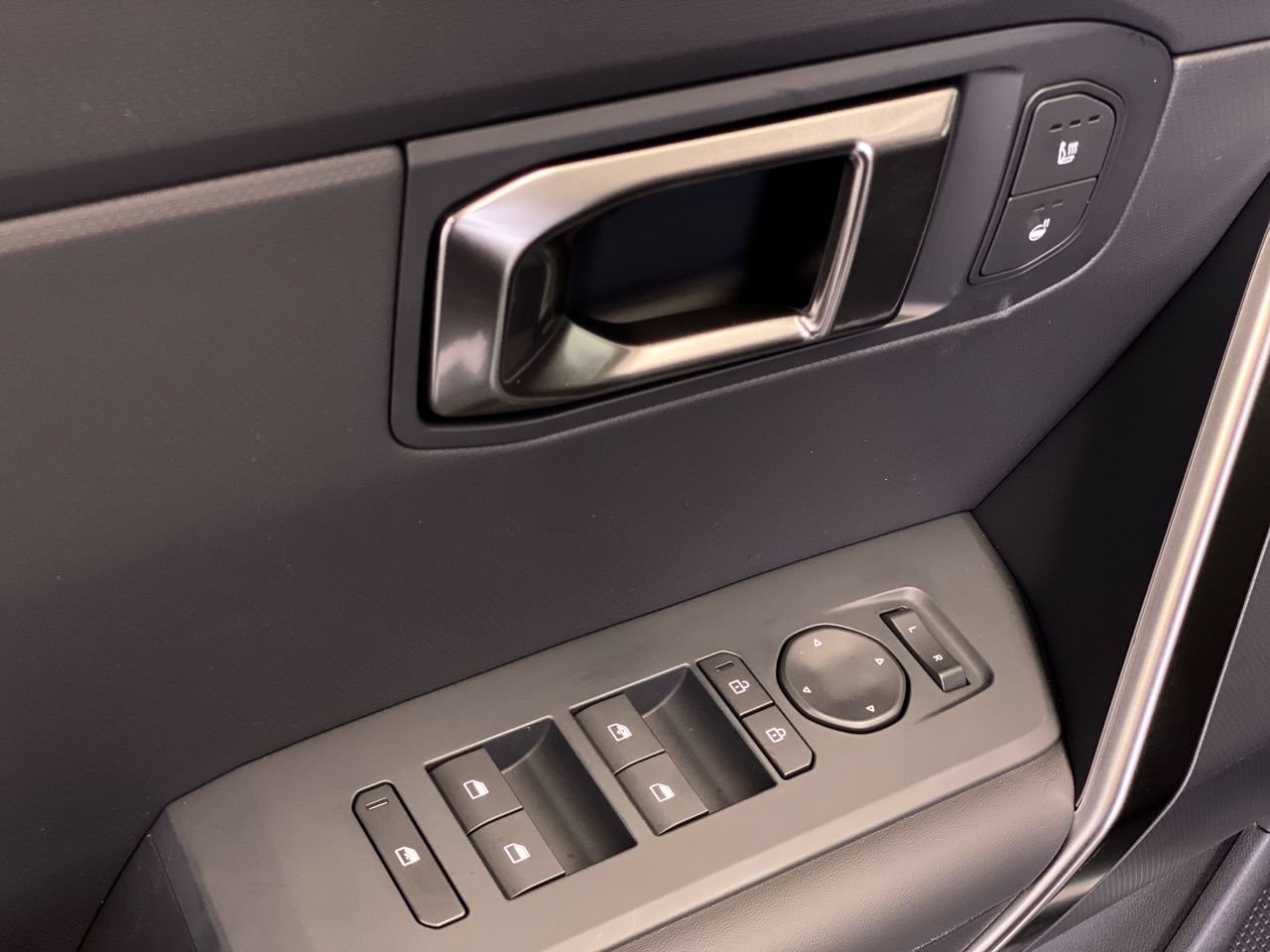 New 2027 Kia Seltos X-Line S w/ X-Line S Premium Package AWD/4WD image 18