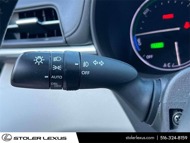 Used 2021 Toyota Sienna Limited image 28