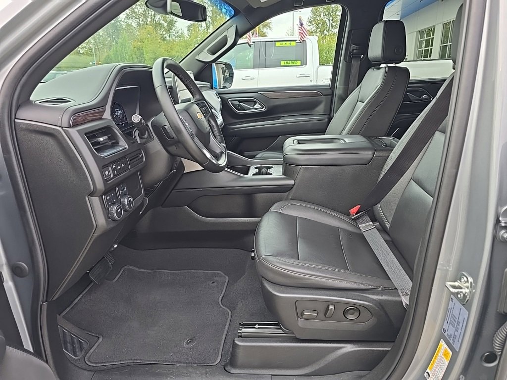 Used 2023 Chevrolet Suburban LT image 22