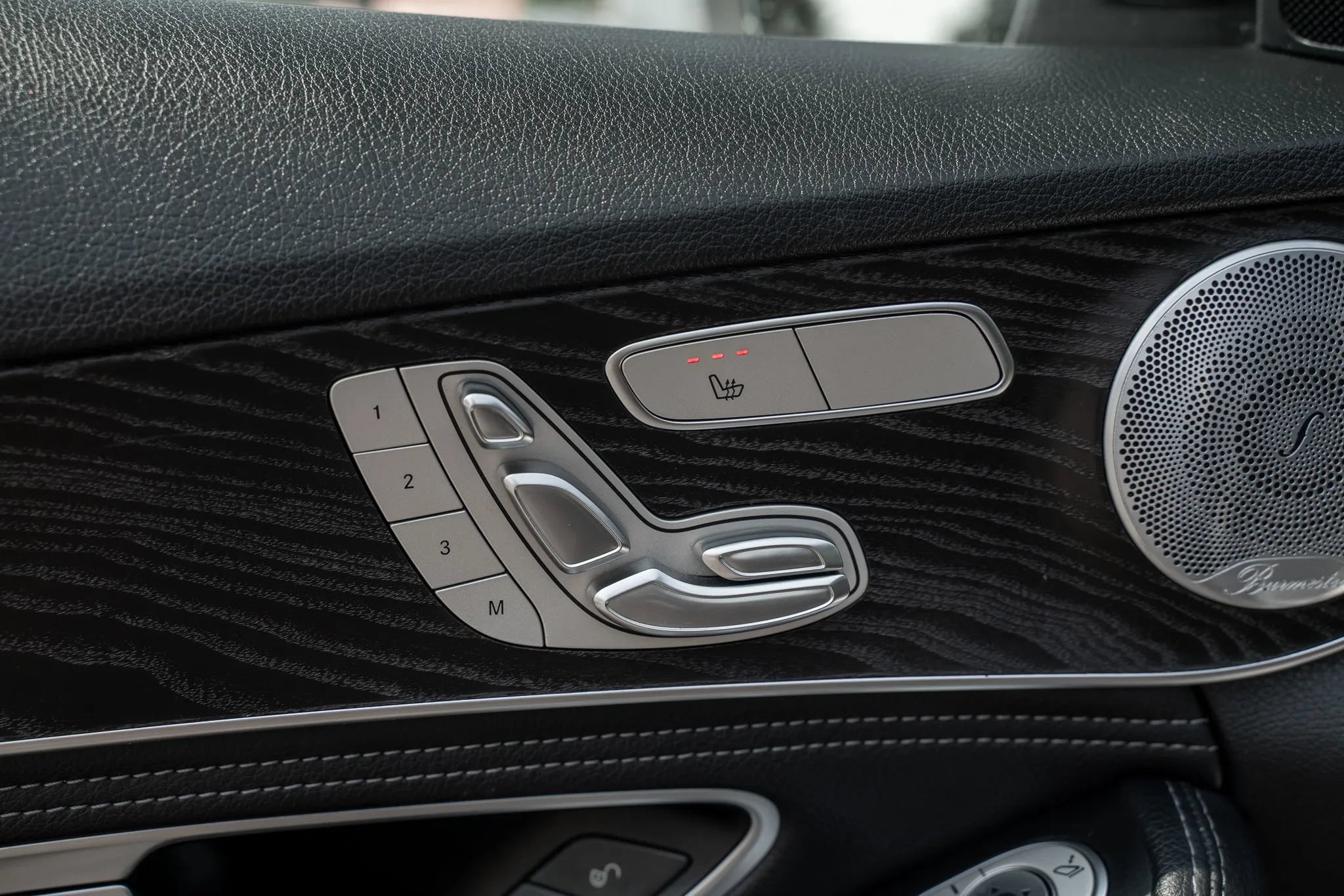 Used 2015 Mercedes-Benz C 300 4MATIC Sedan w/ Premium 1 Package image 16