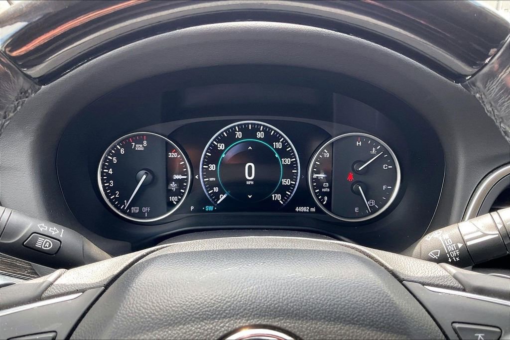 Used 2019 Buick Enclave Avenir w/ LPO, Cargo Package FWD image 19