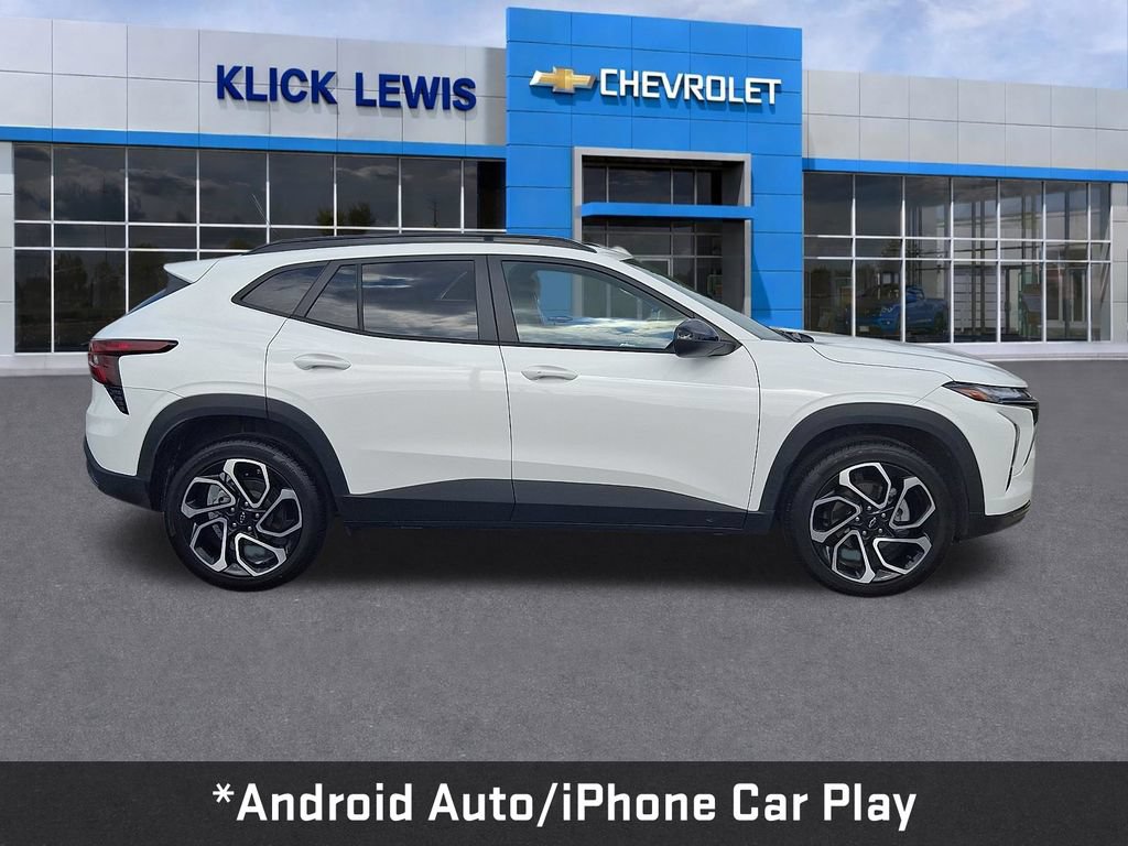 Certified 2024 Chevrolet Trax RS w/ Sunroof Package FWD image 10