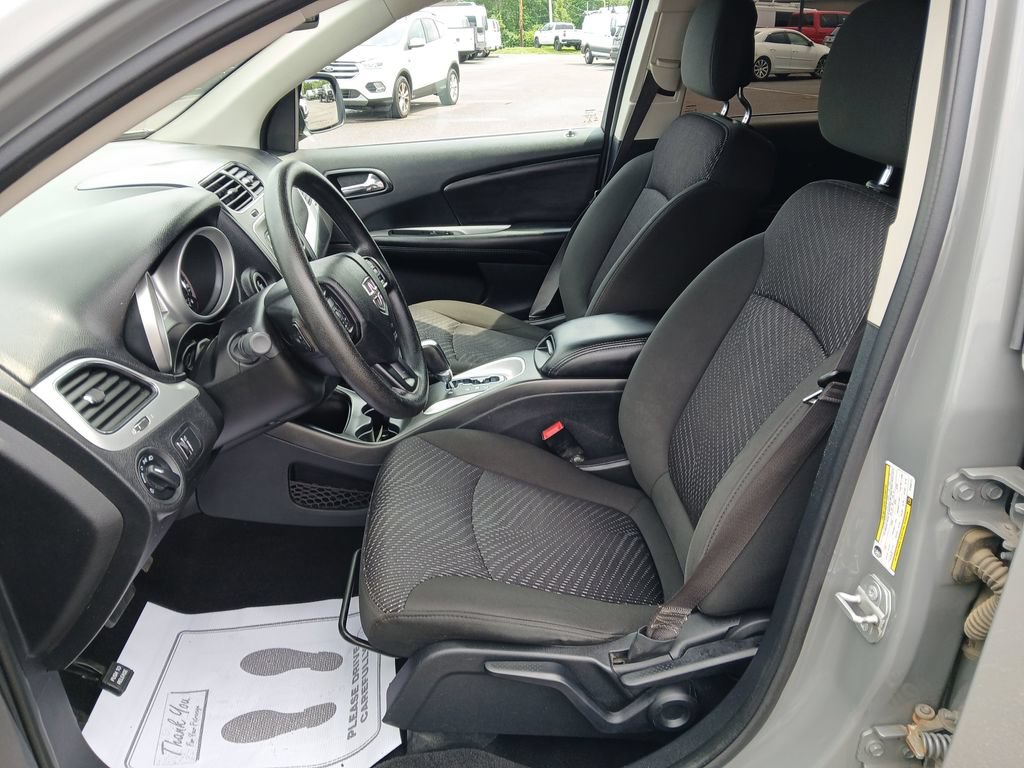 Used 2019 Dodge Journey SE FWD image 10