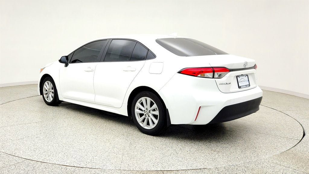 Used 2025 Toyota Corolla LE w/ LE Premium Package FWD image 7