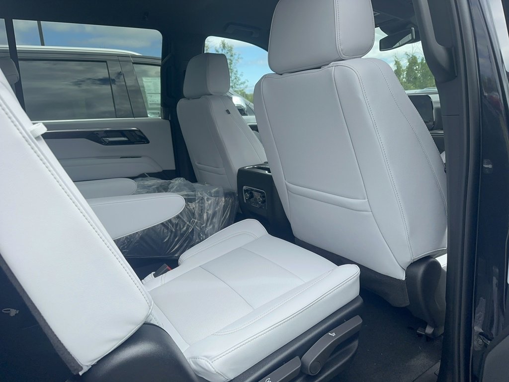 New 2025 Chevrolet Suburban Premier image 8