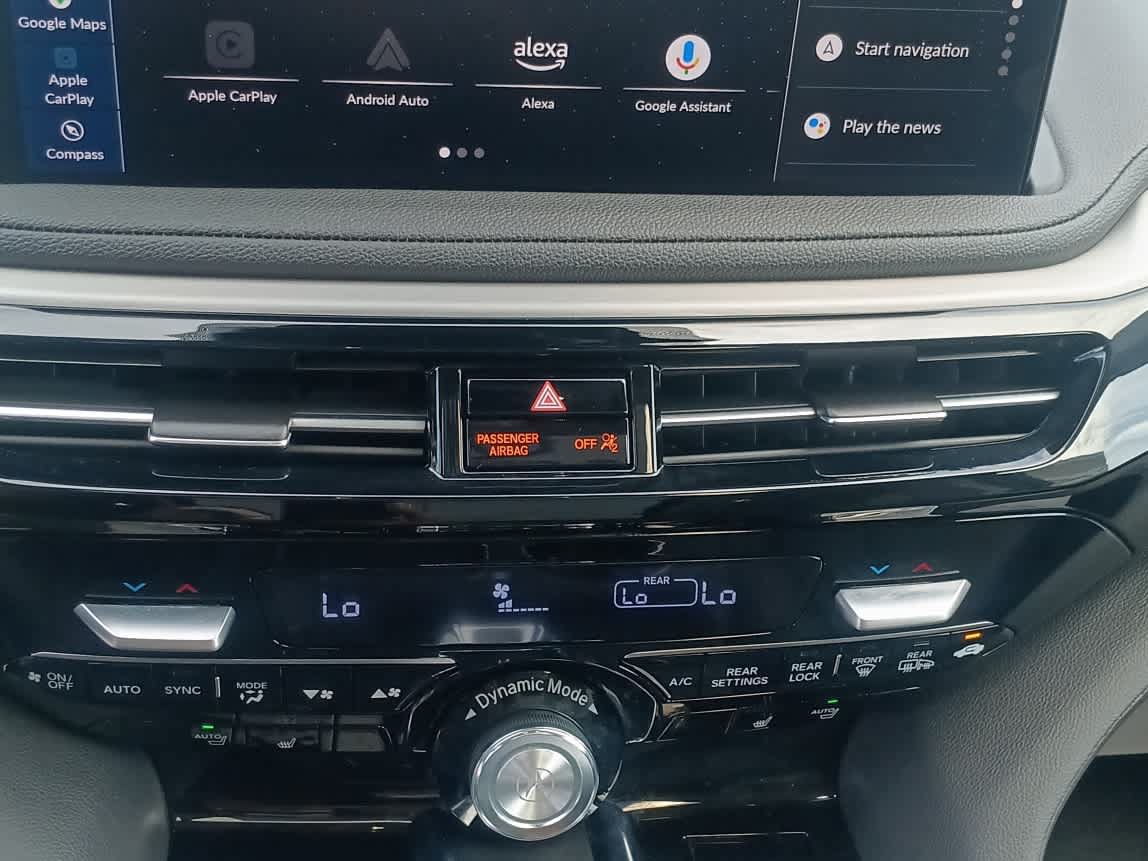 Used 2025 Acura MDX SH-AWD image 12
