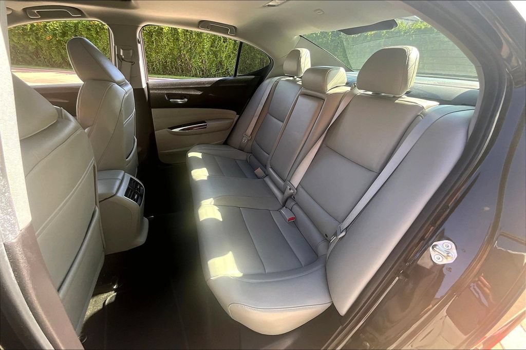 Used 2017 Acura TLX FWD image 35