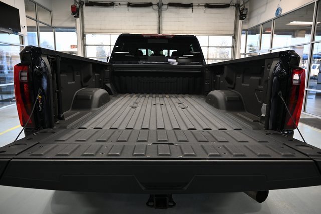 Used 2024 GMC Sierra 3500 Denali Ultimate image 9