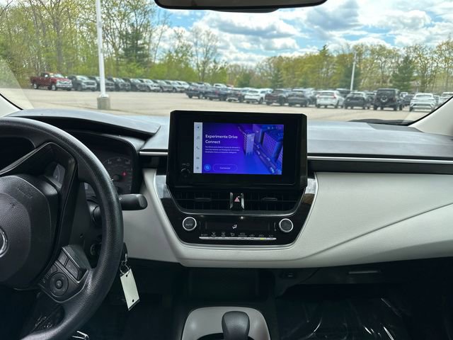 Used 2025 Toyota Corolla LE FWD image 23