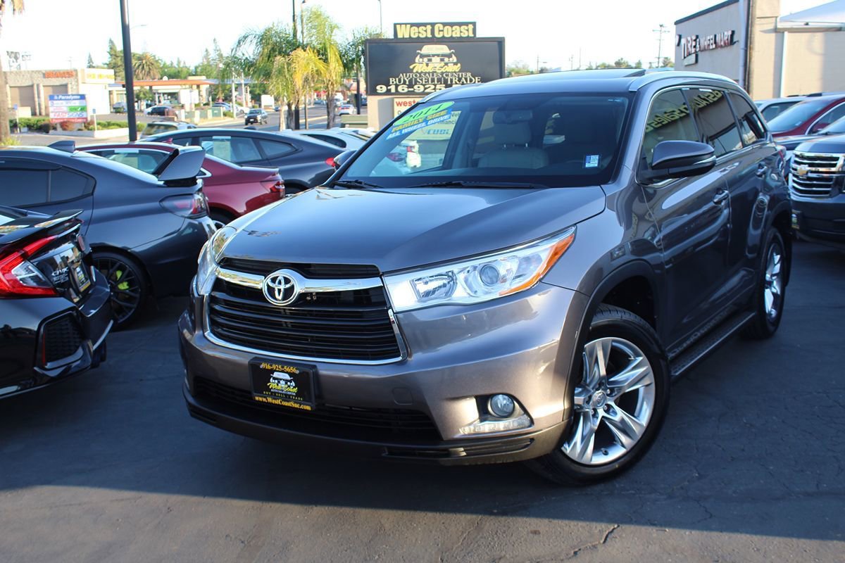 Used 2014 Toyota Highlander Limited AWD/4WD image 45