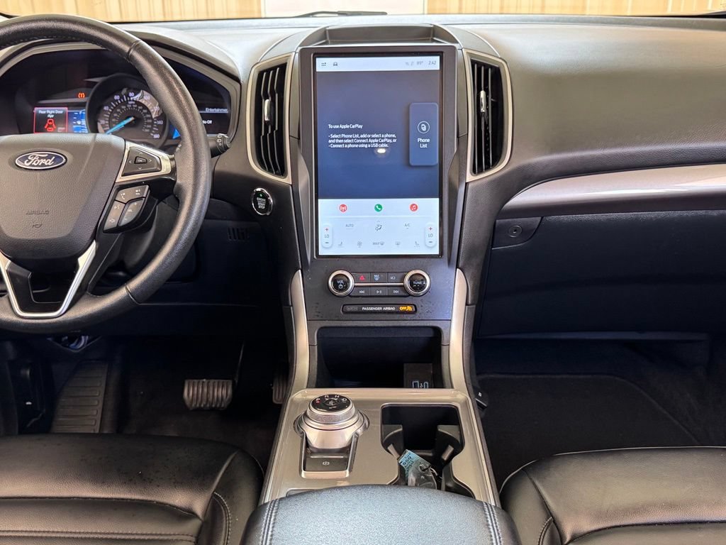 Used 2024 Ford Edge SEL AWD/4WD image 3