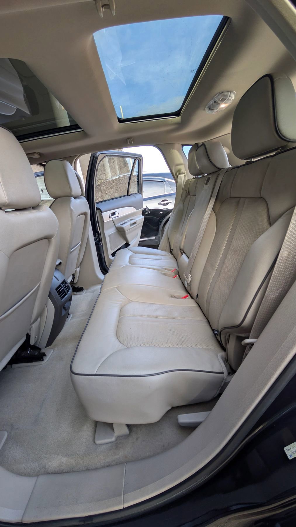 Used 2013 Lincoln MKX Sport Utility 4D image 16