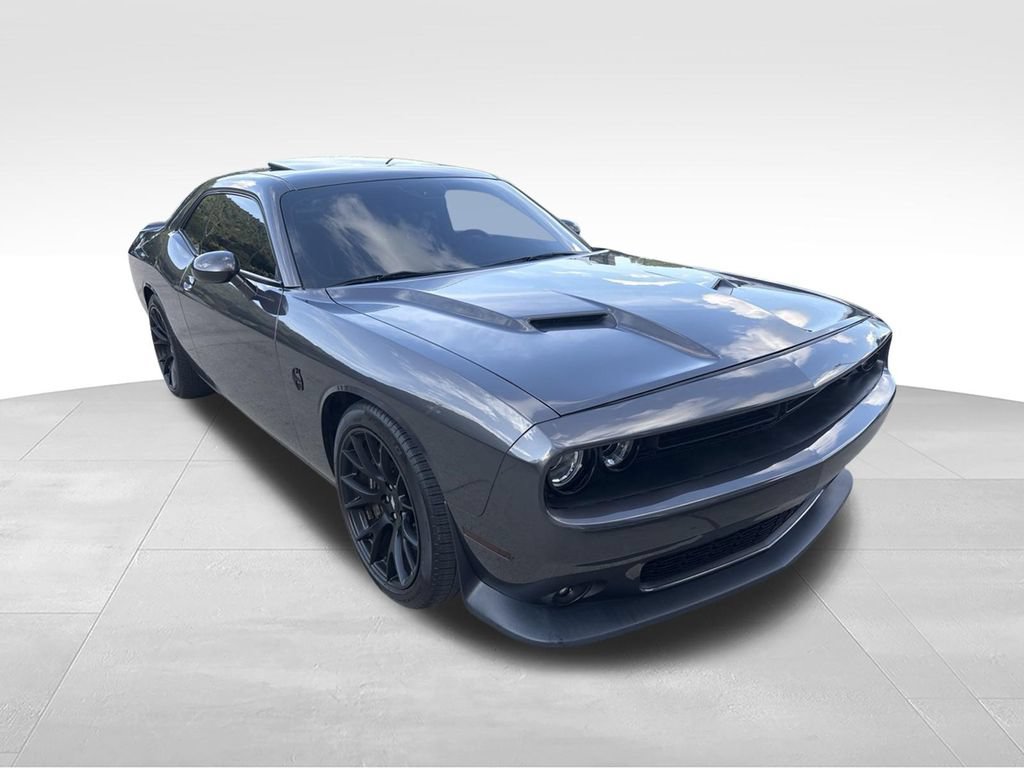 Used 2018 Dodge Challenger R/T Scat Pack w/ Dynamics Package RWD image 6