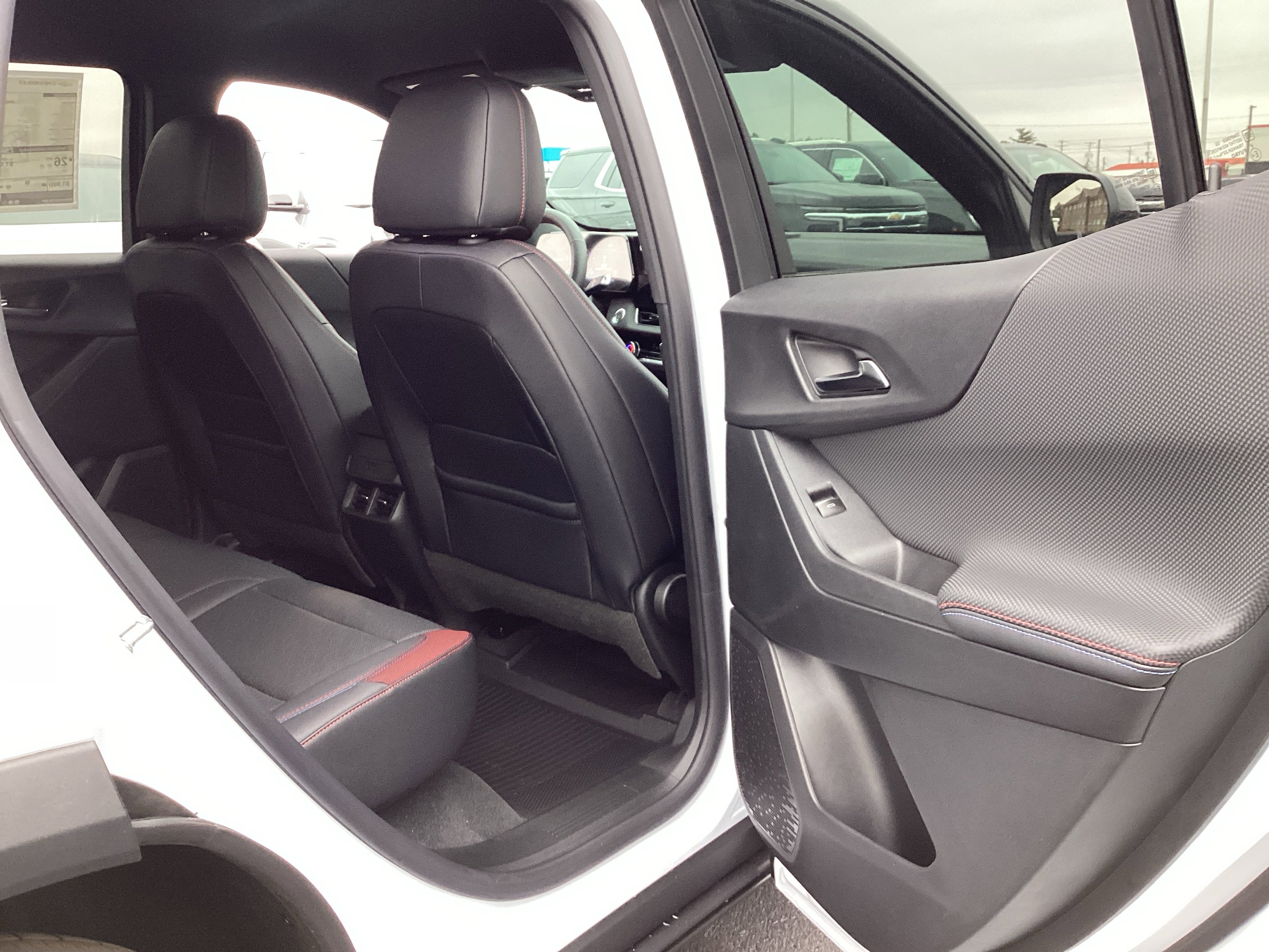 New 2026 Chevrolet Equinox RS image 32