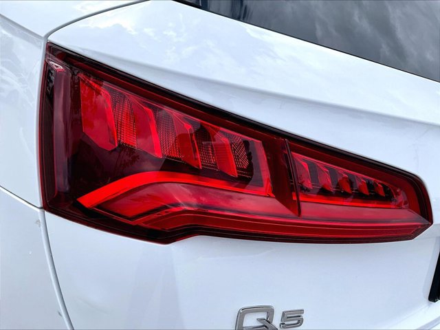 Used 2019 Audi Q5 2.0T Premium w/ Convenience Package AWD/4WD image 29