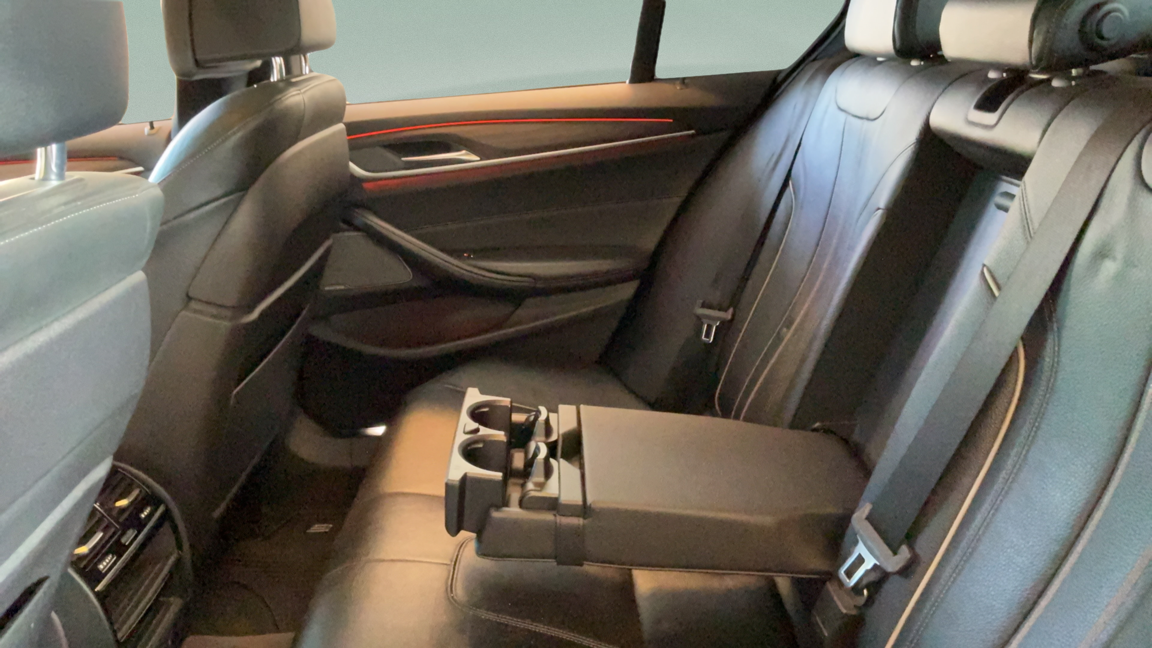 Used 2017 BMW 540i RWD image 32