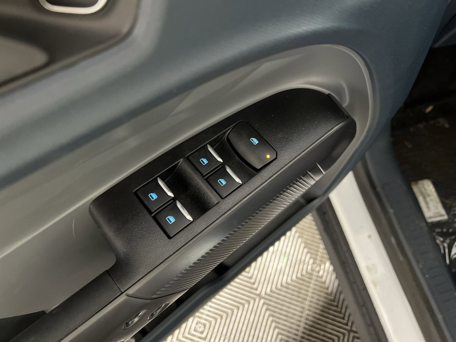 New 2026 Ford Maverick XL image 15