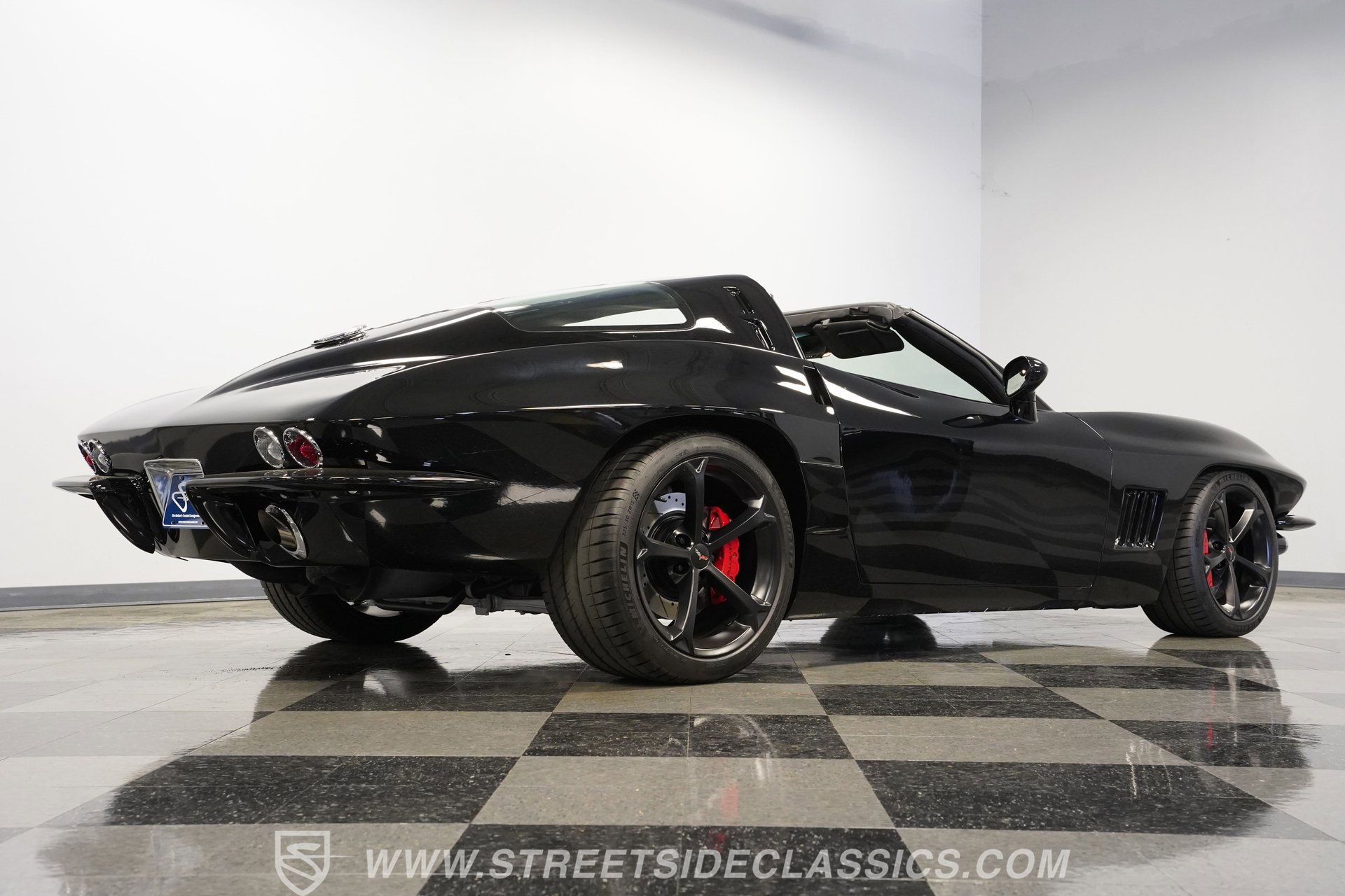 Used 2010 Chevrolet Corvette Grand Sport w/ Preferred Equipment Group image 28