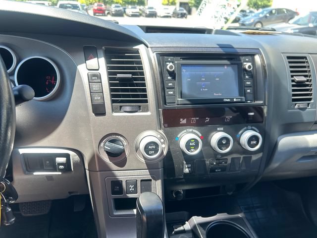 Used 2014 Toyota Sequoia SR5 AWD/4WD image 21
