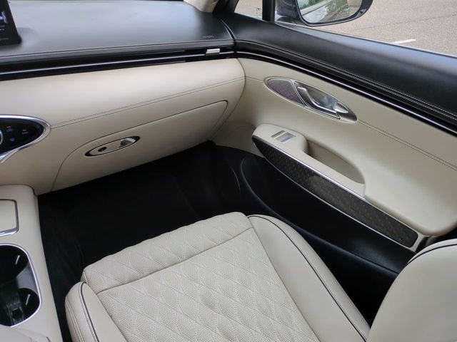 Used 2023 Genesis GV70 3.5T Sport w/ Sport Prestige Package AWD/4WD image 17