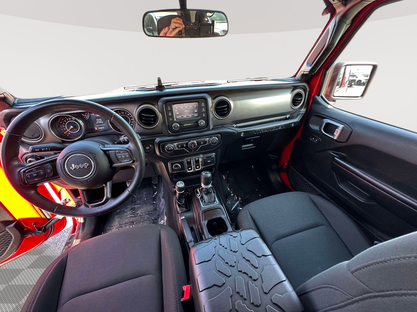Used 2019 Jeep Wrangler Sport AWD/4WD image 7