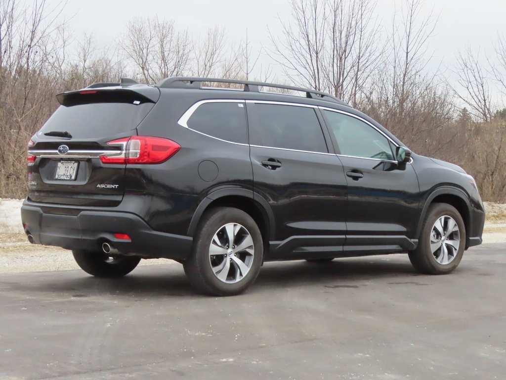 Used 2024 Subaru Ascent Premium w/ Convenience Package image 3