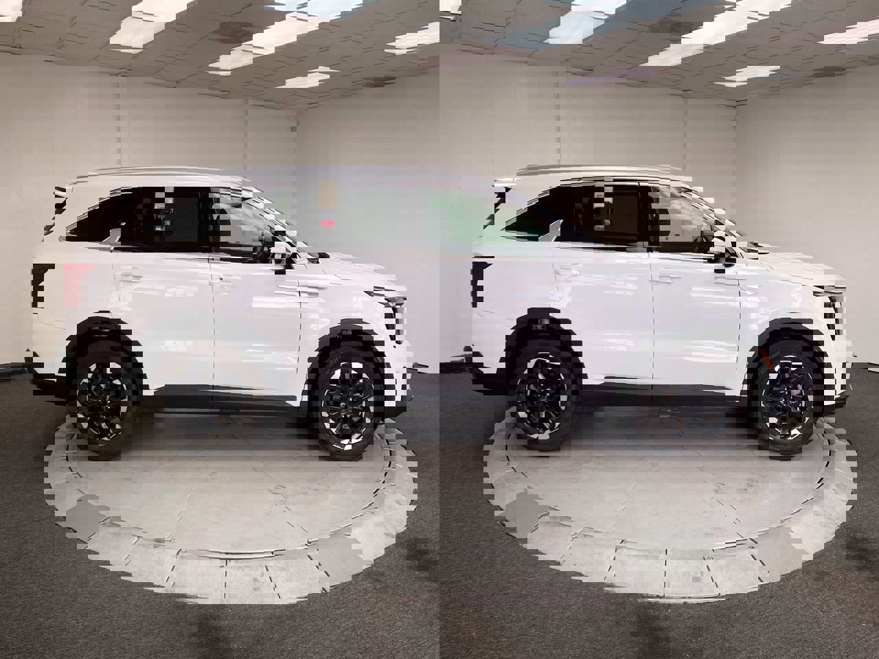 Certified 2025 Kia Sorento S w/ Panoramic Sunroof Package image 6