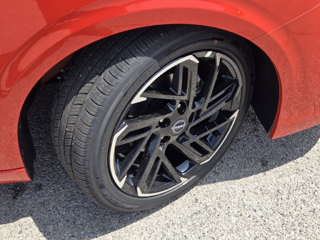 New 2026 Nissan Sentra SR w/ SR Premium Package FWD image 6