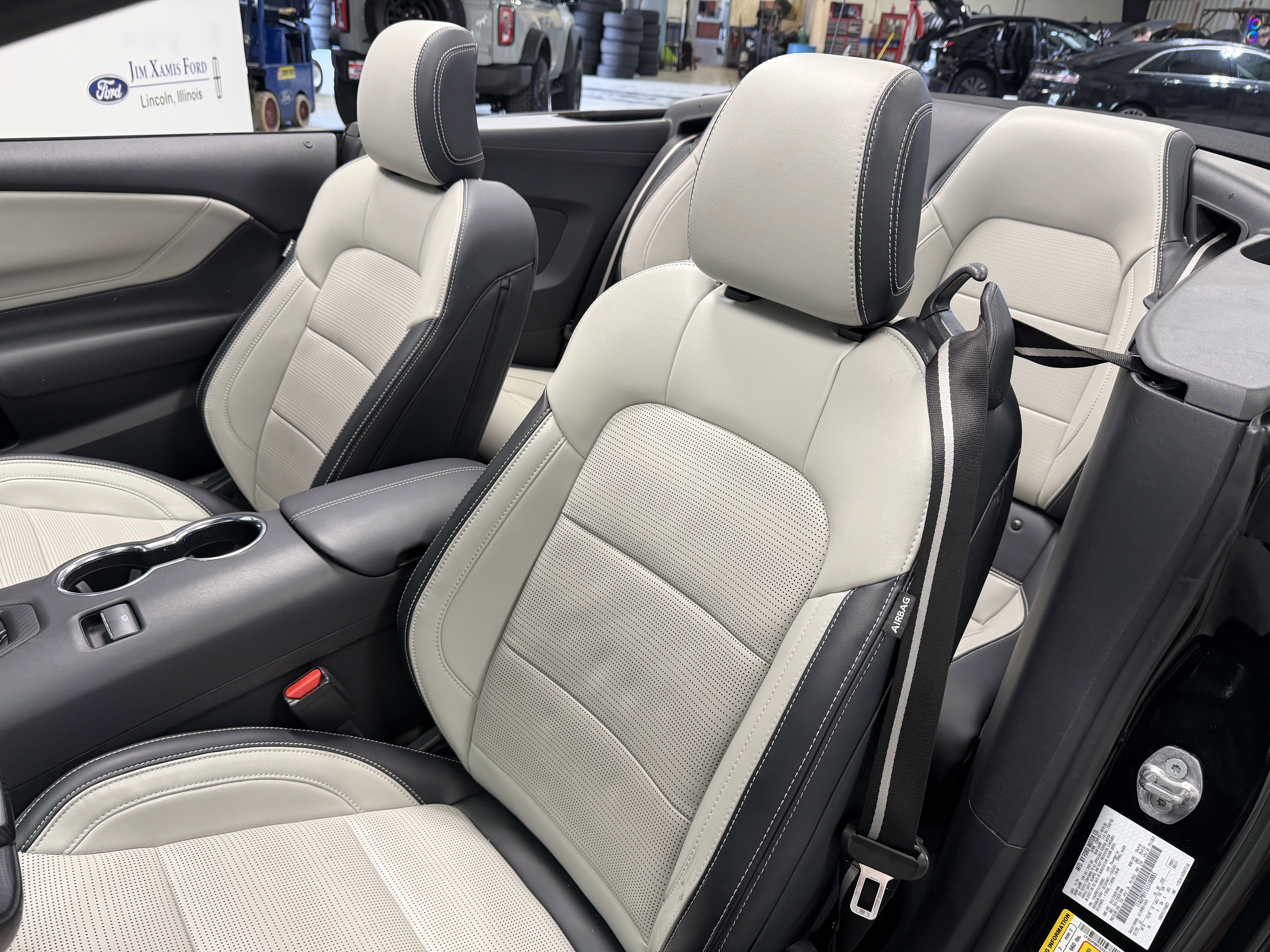 Used 2025 Ford Mustang GT Premium RWD image 21