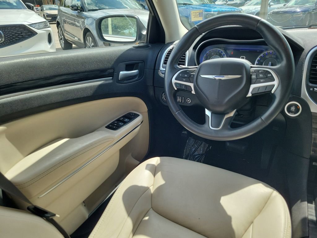 Used 2016 Chrysler 300 Limited w/ Driver Convenience Group image 20