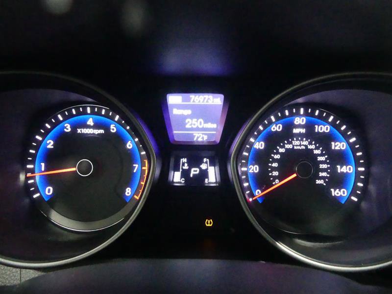 Used 2016 Hyundai Elantra GT FWD image 30