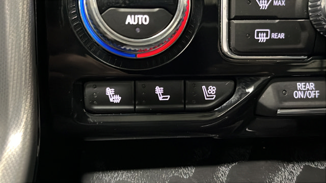 Used 2023 GMC Yukon Denali AWD/4WD image 31