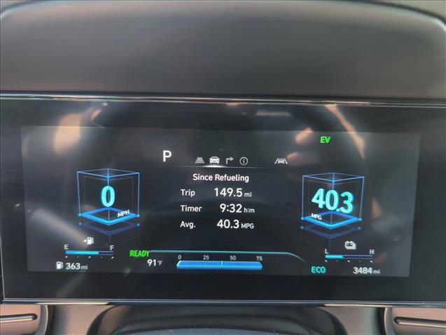 Certified 2025 Hyundai Elantra Limited FWD image 13