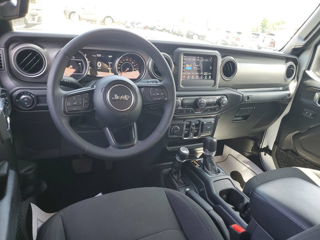 Certified 2023 Jeep Gladiator Mojave AWD/4WD image 9